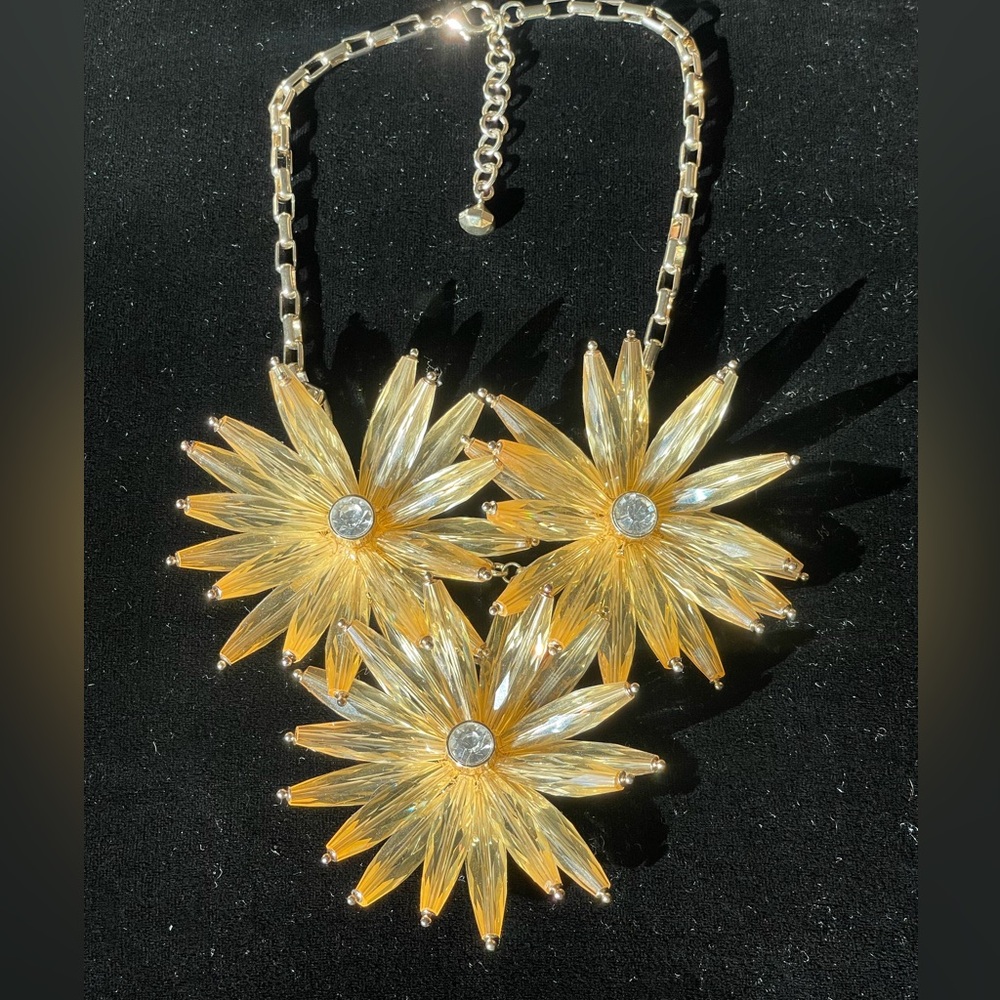 Statement necklace